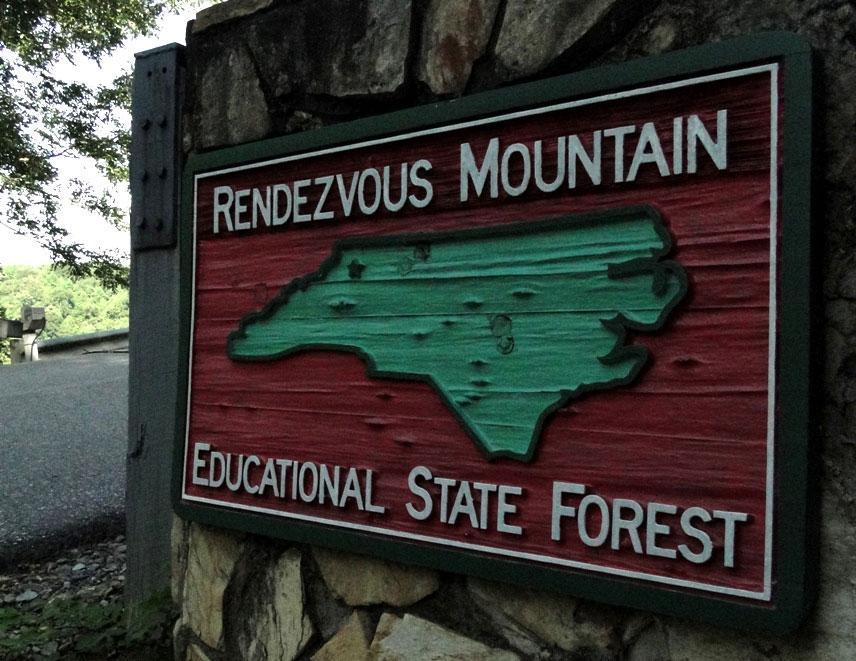 Rendezvous Mtn State Park Sign