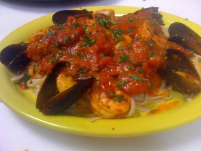 Amalfis Shrimp Fra Diavolo